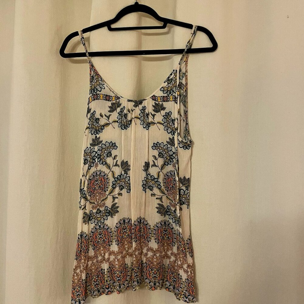 STRAPPY BOHO-STYLE TANK TOP